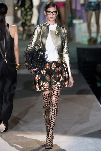 Look 34
